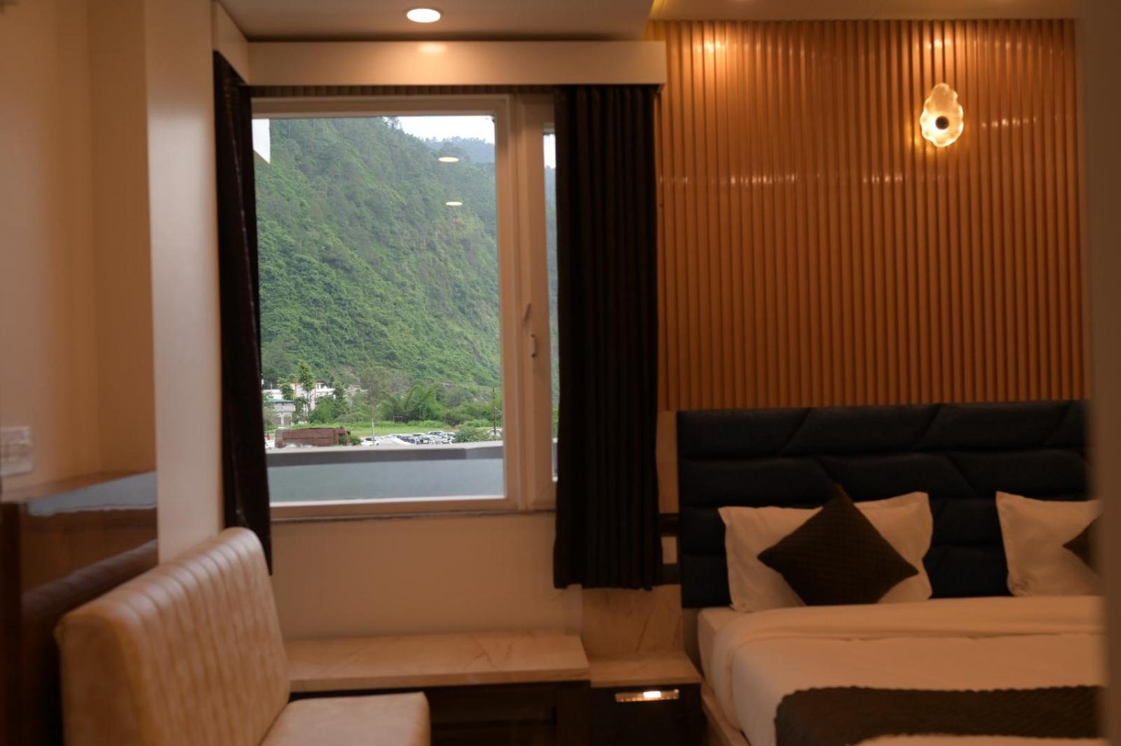 Hotel Udit Inn Rudraprayag Exterior photo
